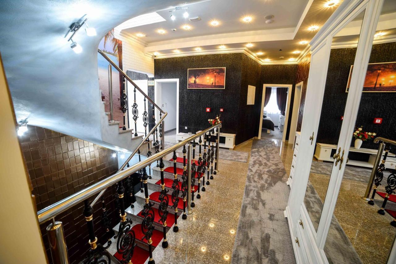 Hotel Palace Velika Kladusa Esterno foto