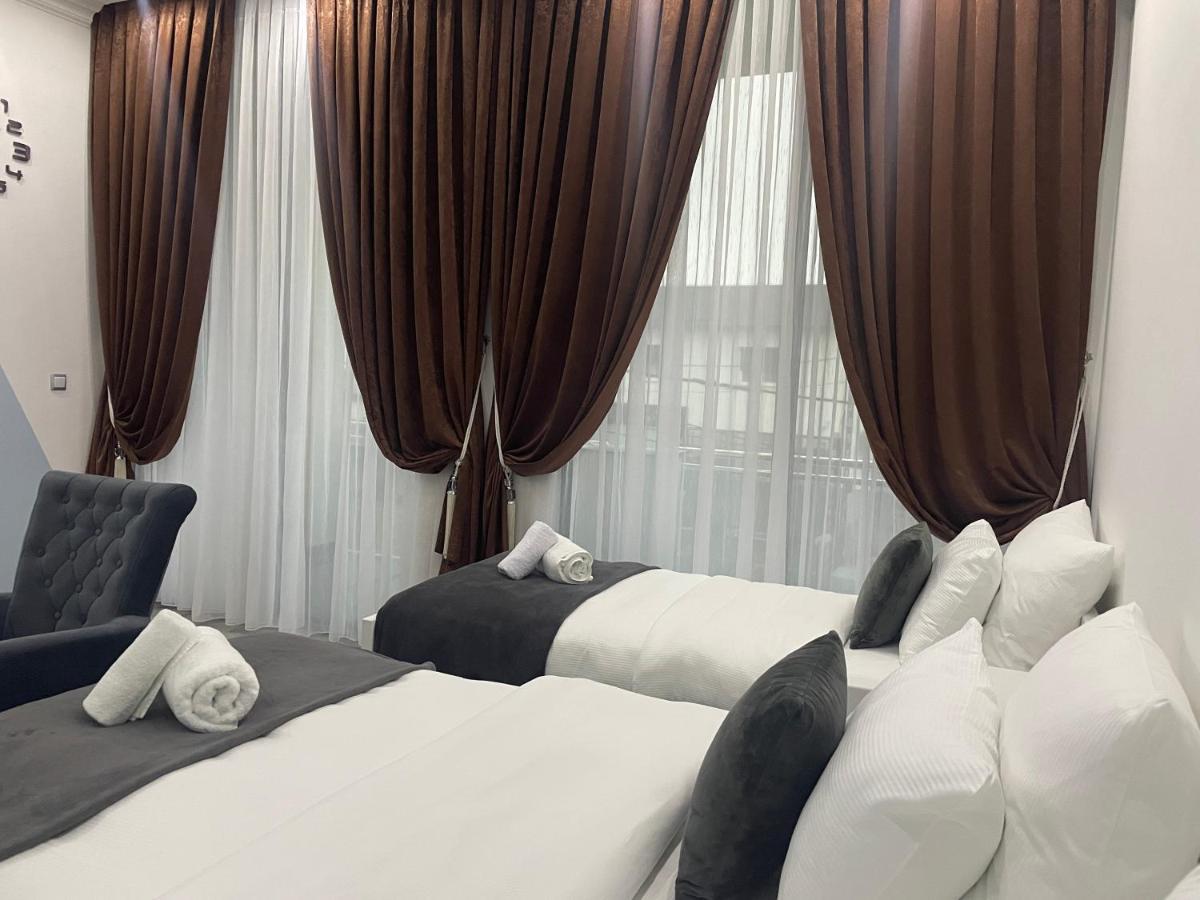 Hotel Palace Velika Kladusa Esterno foto